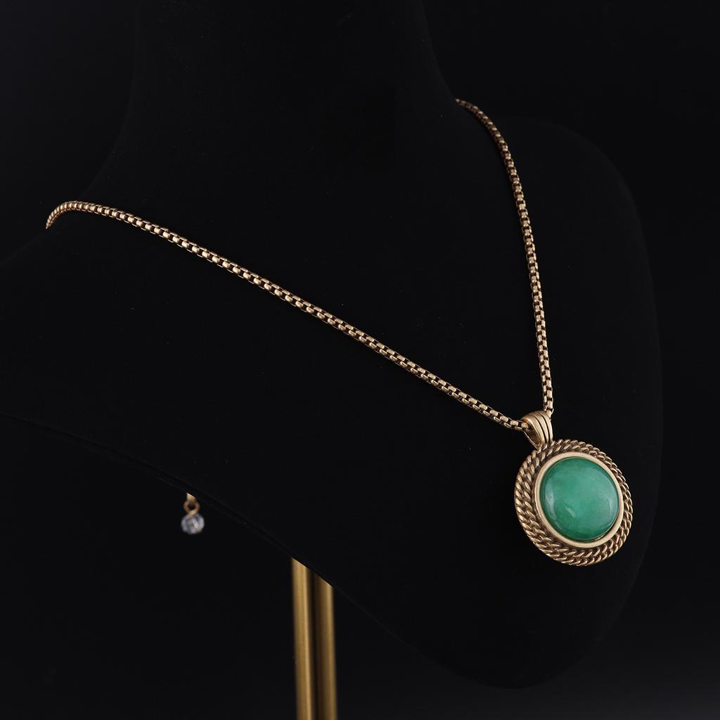 Medieval Vintage High Sense Niche Designer Green Agate Necklace Women