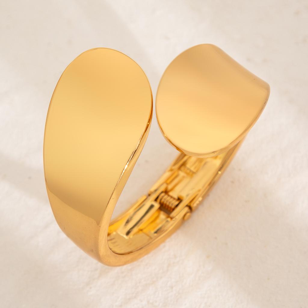 Ingemark Exaggerated Punk Smooth Spring Open Bangles for Women Trend Creative Heavy Metal Chunky Bracelet Hand Jewelry Men Gift