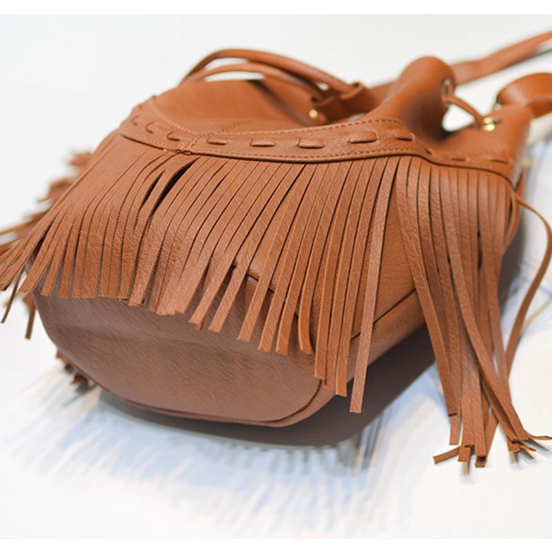 Geantă cu ciucuri din piele PU Geantă de mână în stil european și american cu șnur Geantă retro de umăr Messenger Geantă de mână pentru femei Brand de designer