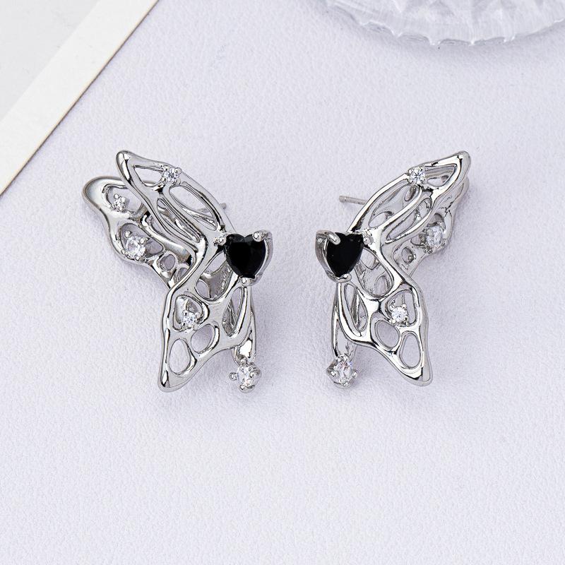 New temperament three-dimensional hollow design crystal butterfly water drop love stud earrings retro versatile high-end earrings women