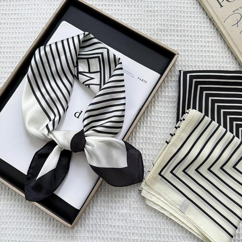 70 square scarves, new silk scarves, fashionable and versatile bags, tied hair scarves, headbands, neck protectors, scarves, shawls.