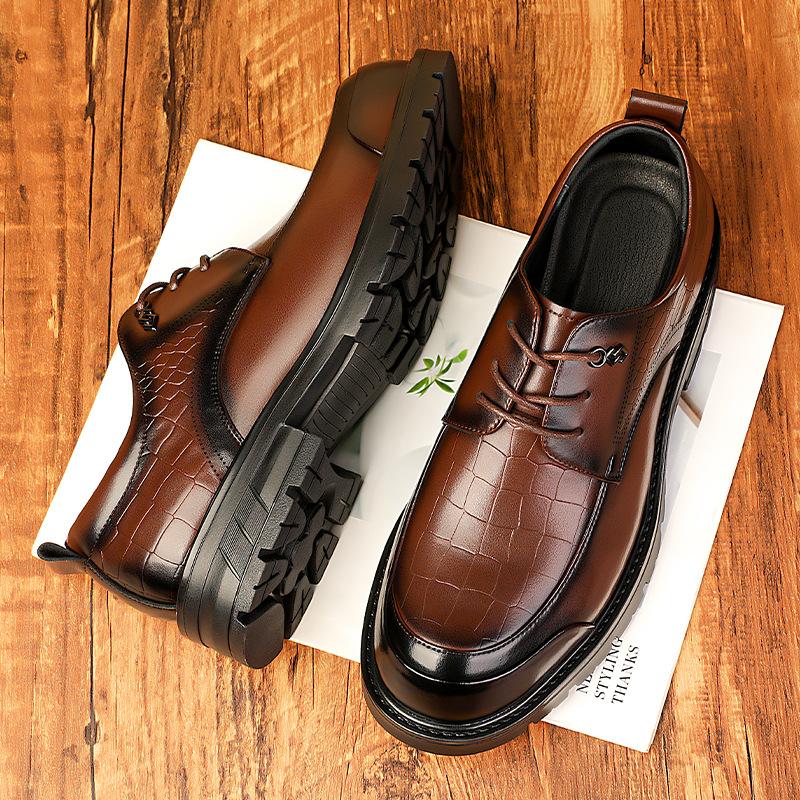 Autumn Business Formal Leather Shoes Man British-style Embossed Lace-up Fashionable Wedding Shoes Men New Designer Casual Shoe