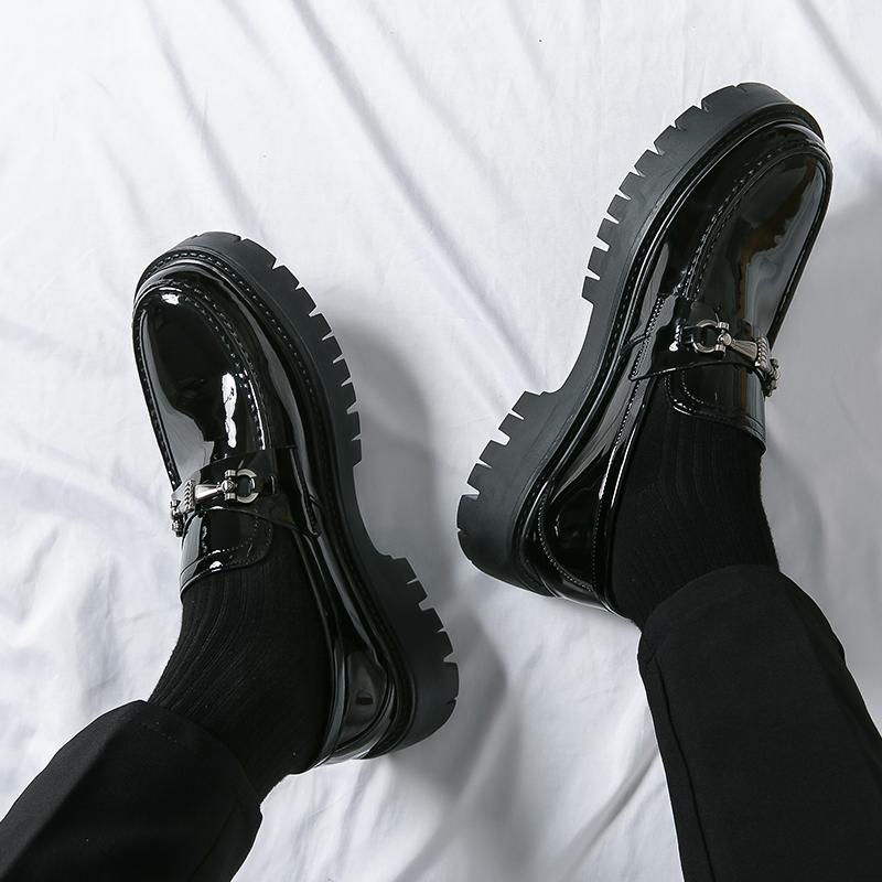 Neuzugang Herren Freizeitschuhe aus Leder Schwarz Dicke Sohle Formelle Schuhe Brogue Schuhe Elegant Freizeit Spaziergang Oxford Herrenschuhe