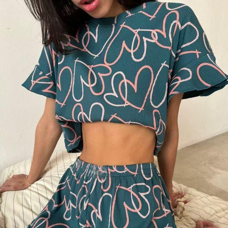 Pigiama Estivo Stampato da Donna - Manica a Volant, Girocollo, Pantaloncini, Traspirante e Fresco.