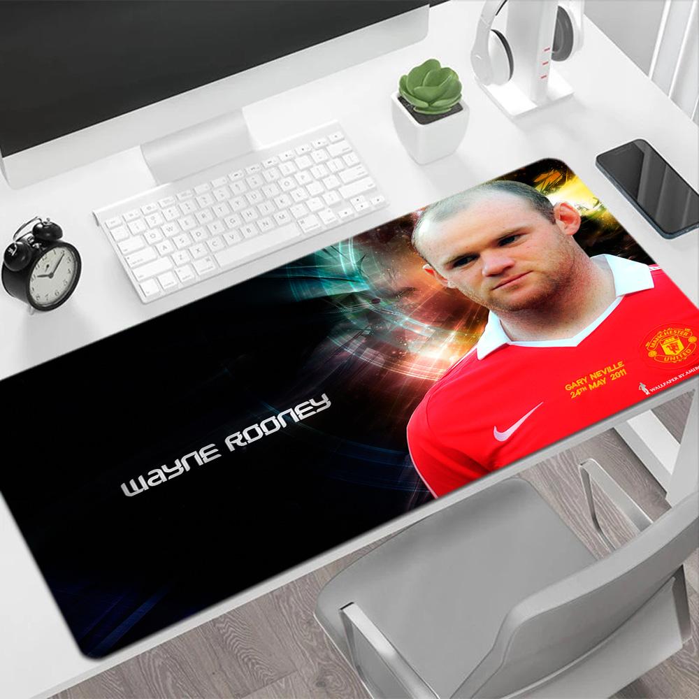 Soccer Player Action Gaming Mouse Pad Desk Mouse Pad Ultra-Long Desk Mat Non-Slip Rubber Bottom Office Desk Accessory
