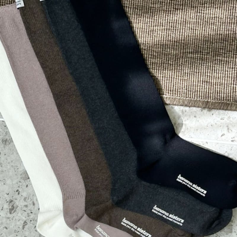 bananasisters [2SET] Melly Daily Soft Fit Label Point Knee Socks 5 Colors