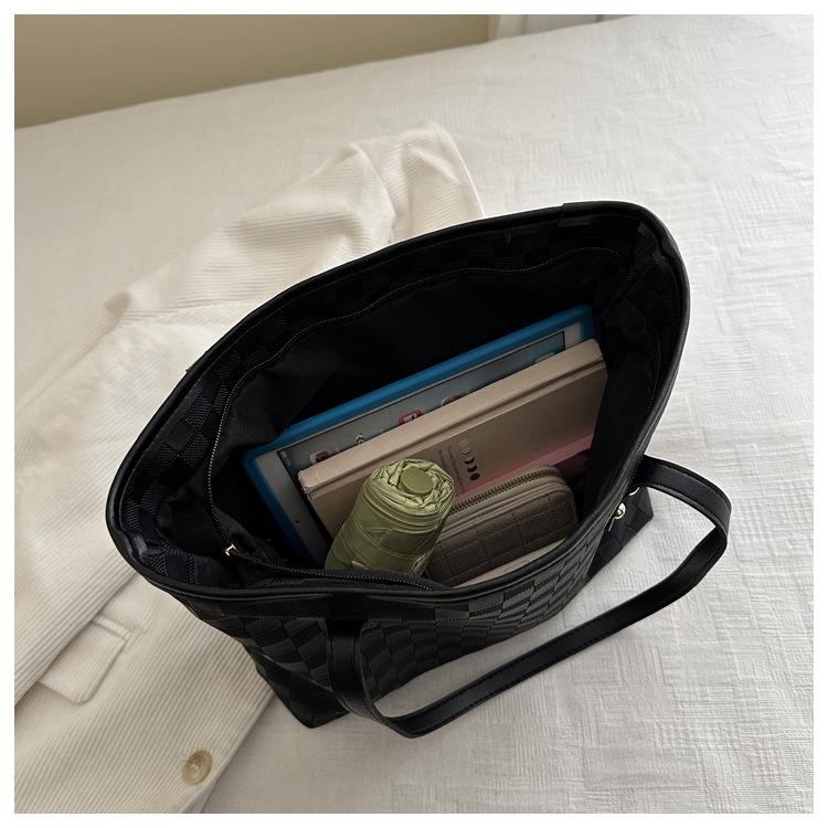 2025 Autumn Trendy Checkered Tote Bag - Large Capacity Shoulder & Handheld Design