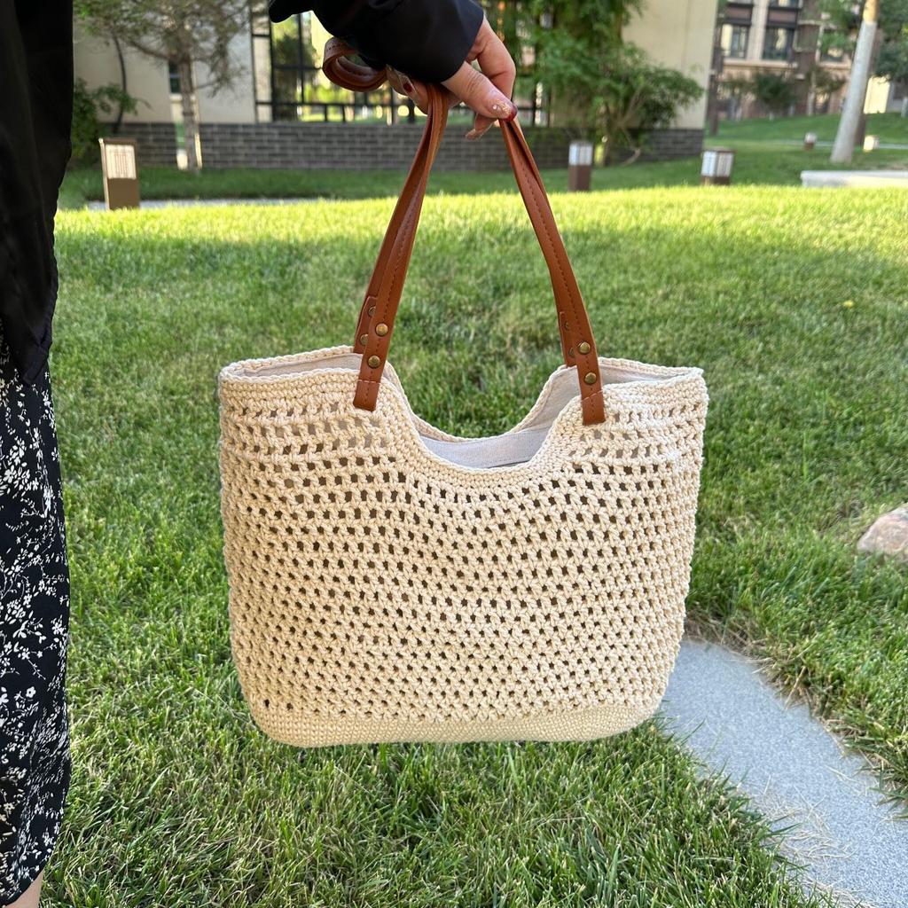 Spring and Summer New Woven Shoulder Bag Niche Design Fashionable Versatile Large-capacity Tote Bag Commuter Portable Bag