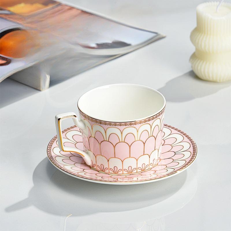 European Style Gold Edged Bone China Coffee Cup with Dish Office Light Luxury Ceramic Mug Afternoon Tea Cups Household Drinkware