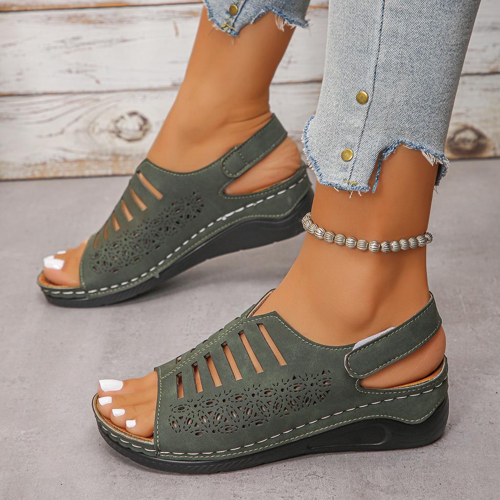 Fashion Woman Leather Summer Fashion Wedge Female Large Size Mid-heeled Platform Black New Comfortable Retro Sandals for Women