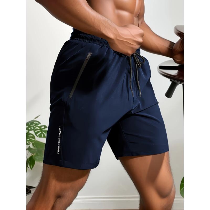 Sommerliche lässige Sporthorts sind atmungsaktiv und schnelltrocknend Herrenshorts