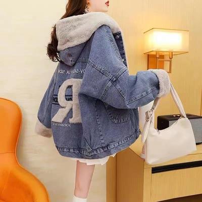 Fleece and Thickened Hooded Denim Jacket Womens Autumn and Winter Clothing Latest Comfortable Fit and Lazy Versatile Cotton-padded Clothes