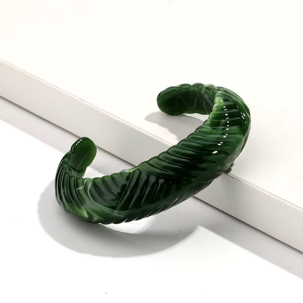 

Colorful Glitter Acrylic Wide Cuff Bangle for Women Retro Resin Round Statement Open Bracelets Fashion Stackable Jewelry Gifts