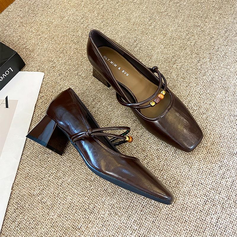 

G2322-219 thick heel square head Mary Jane female 2025 autumn new one-word strap single shoes with skirt small leather shoes 40 коричневый