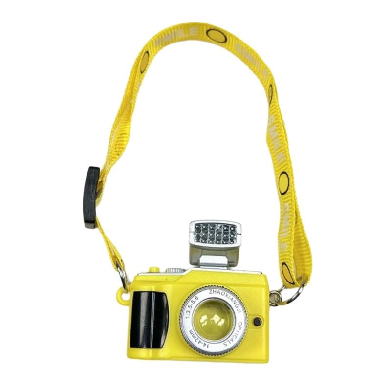 

Compact Simulated Camera Keychain With Flashlight Cheerful Smile Design Lightweight Resin Material For Decors Gift жёлтый