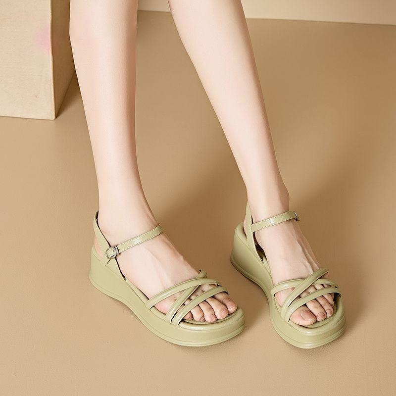 Small muffin thick-soled one-word sandals summer new 2025 Korean version fairy wind thin-strapped Roman sandals