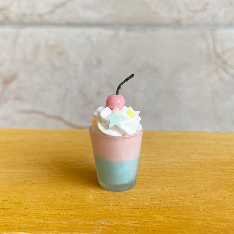 ''1Pc New Resin1:12 1:6 Dollhouse Miniature Cherry Ice Cream Cup Model Dolls Kitchen Food Dollhouse Accessories