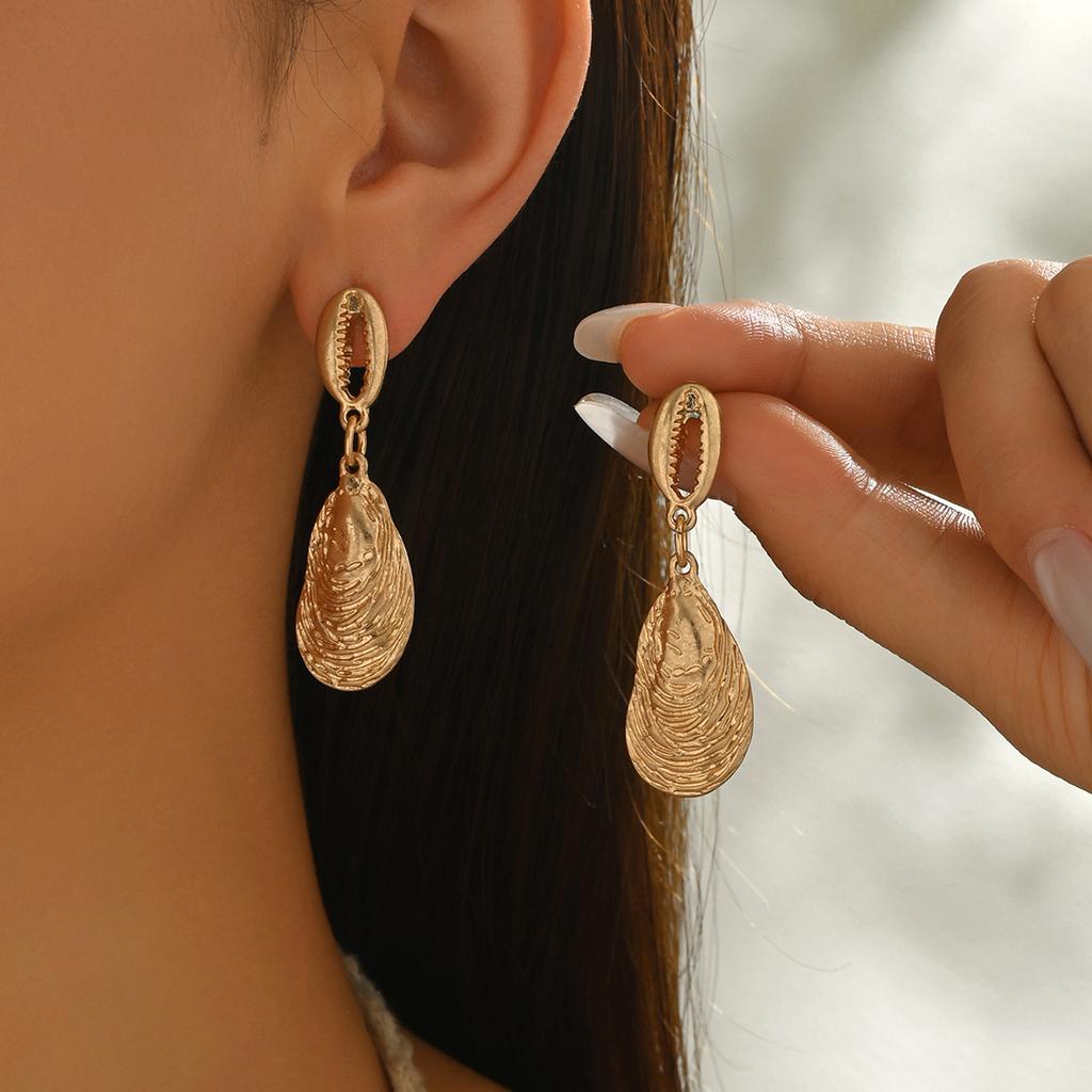 Natural Thorn Snail Shell Earrings Retro Shell Beach Vacation Earrings