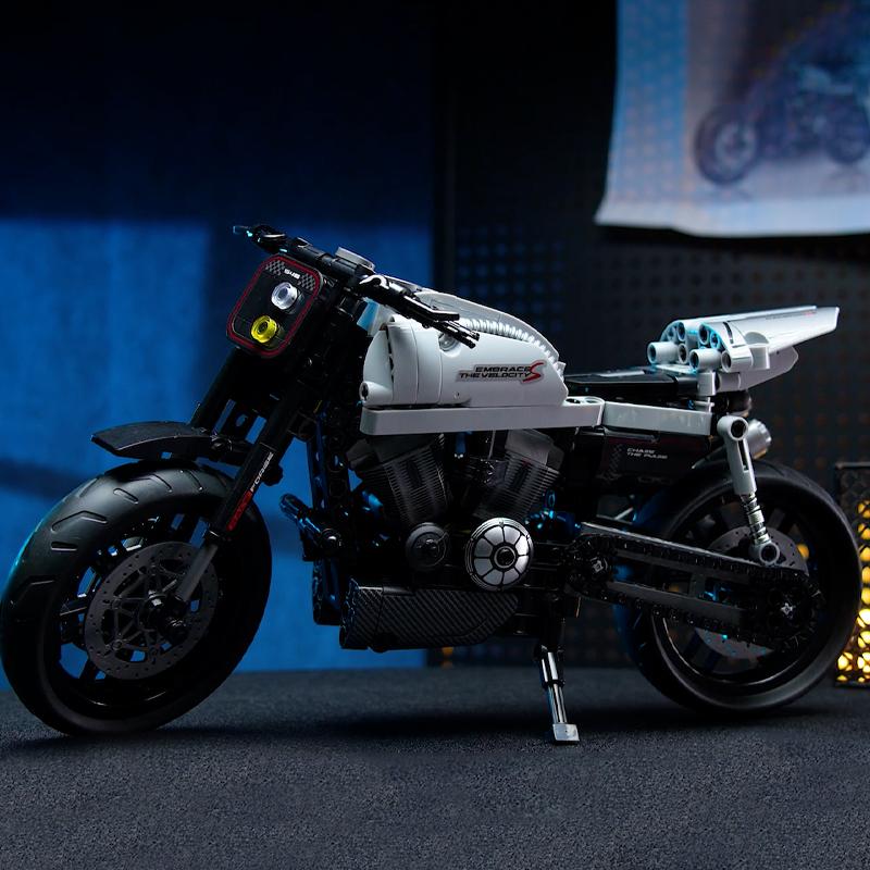 553pcs XR 1200 MOC Building Blocks Cruiser Motorcycle Model 1:8 Classic Road Retro Vehicle Set DIY Bricks Toys for Boy Kids Gift