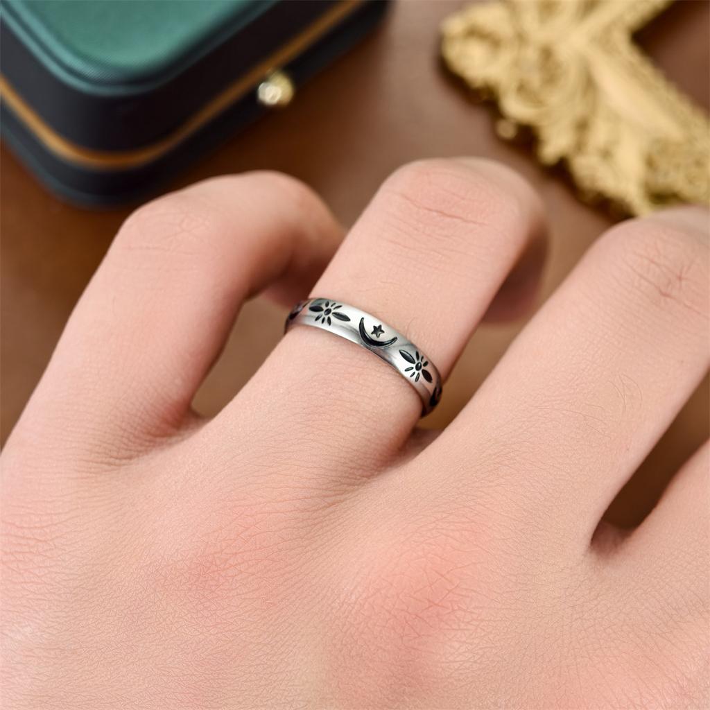 1Pc Fashionable, Niche, Cute Star and Moon Combination Design Titanium Steel Ring