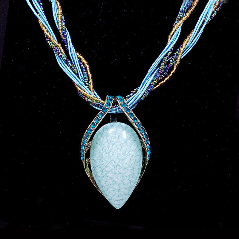Bohemian Water Drop Pendant Necklace: Retro Ethnic Style Fashion Alloy