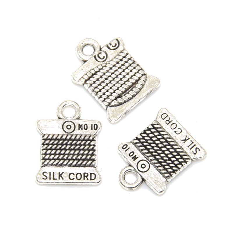 

Набор из 18 подвесок из сплава на швейную тематику: Подвески из игл, ниток, пуговиц и швейной машинки для самодельных украшений