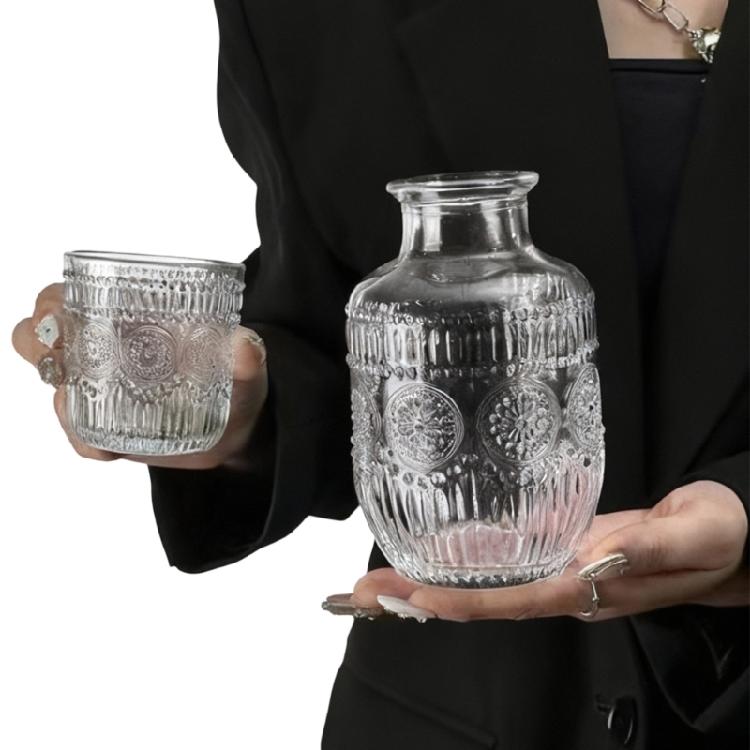 Hochwertiges geprägtes Glas Trinkgeschirr Set Abendessen Getränke Behälter Langlebige Reliefkelche Geeignet für verschiedene Anlässe