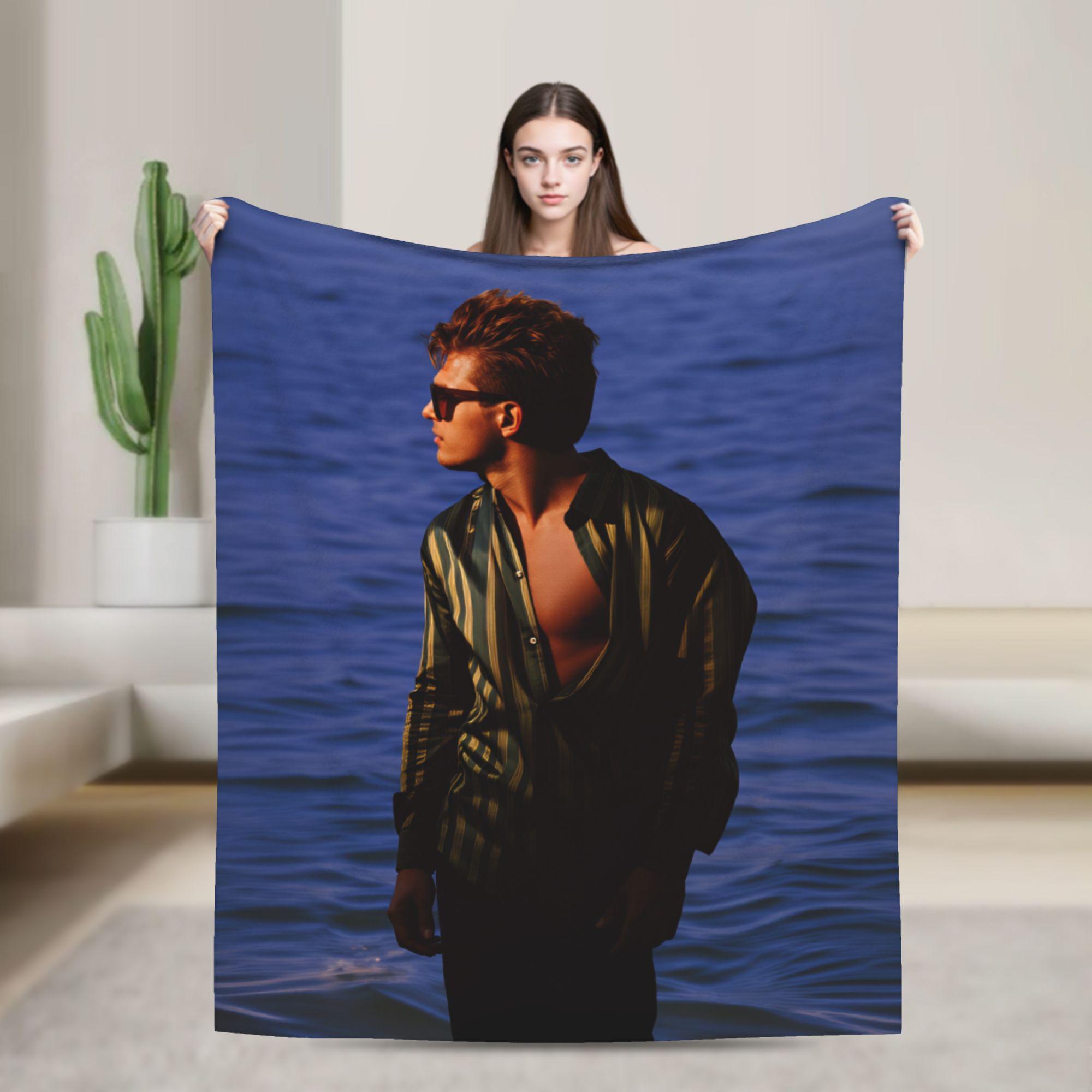 

Luis Miguel Plush Blankets Boy Girl Flannel Throw Blanket For Couch Bed Soft Warm Custom Quality Bedspread Birthday Gift 75x90cm