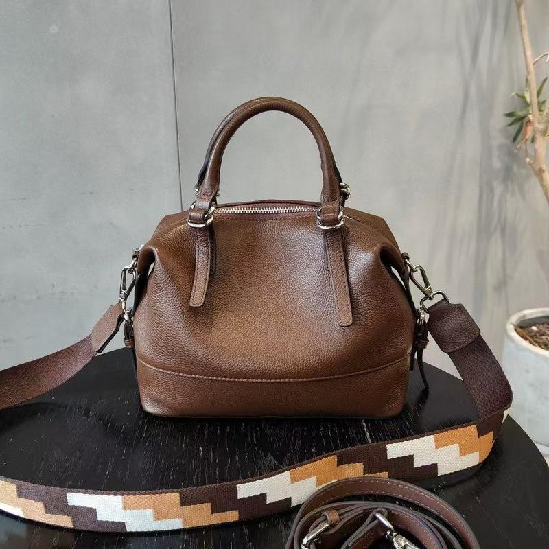 

2026 New Genuine Leather Women s Bag Head Cowhide Handbag Shoulder Crossbody Pillow Dumpling Large Capacity Cross-border 25.5x20x11CM коричневий