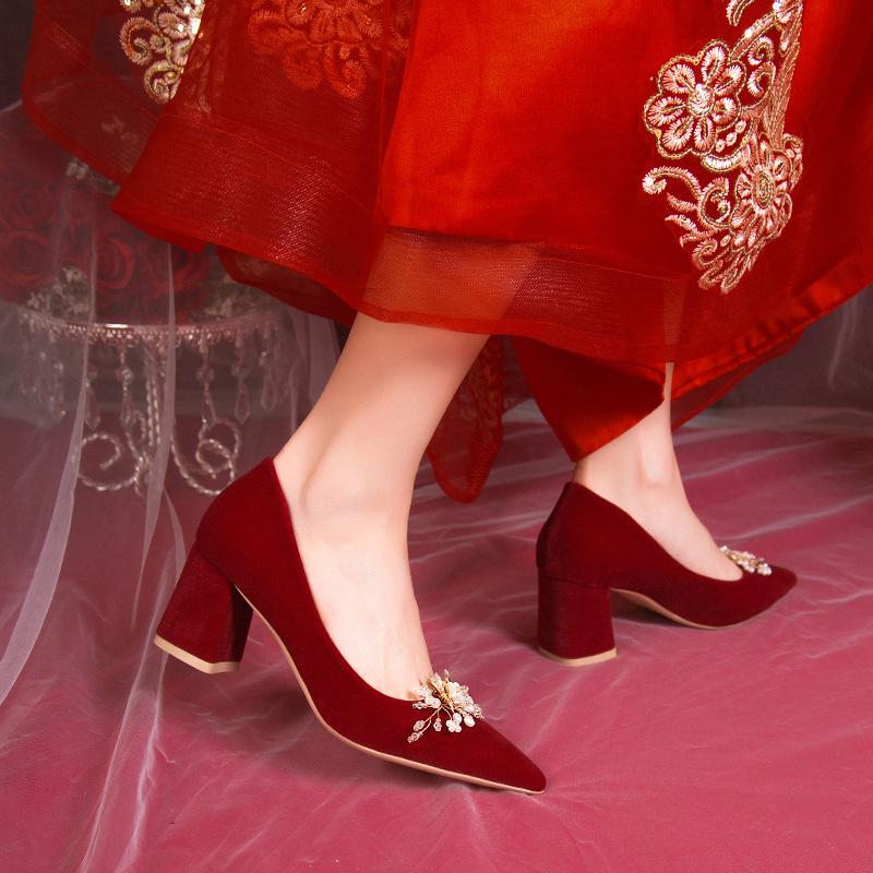 Autumn Wedding Shoes Women's Thick Heel 2025 New Bride Chinese Red Velvet Xiuhe Wedding Dress Two Wear High Heels Not Tired
