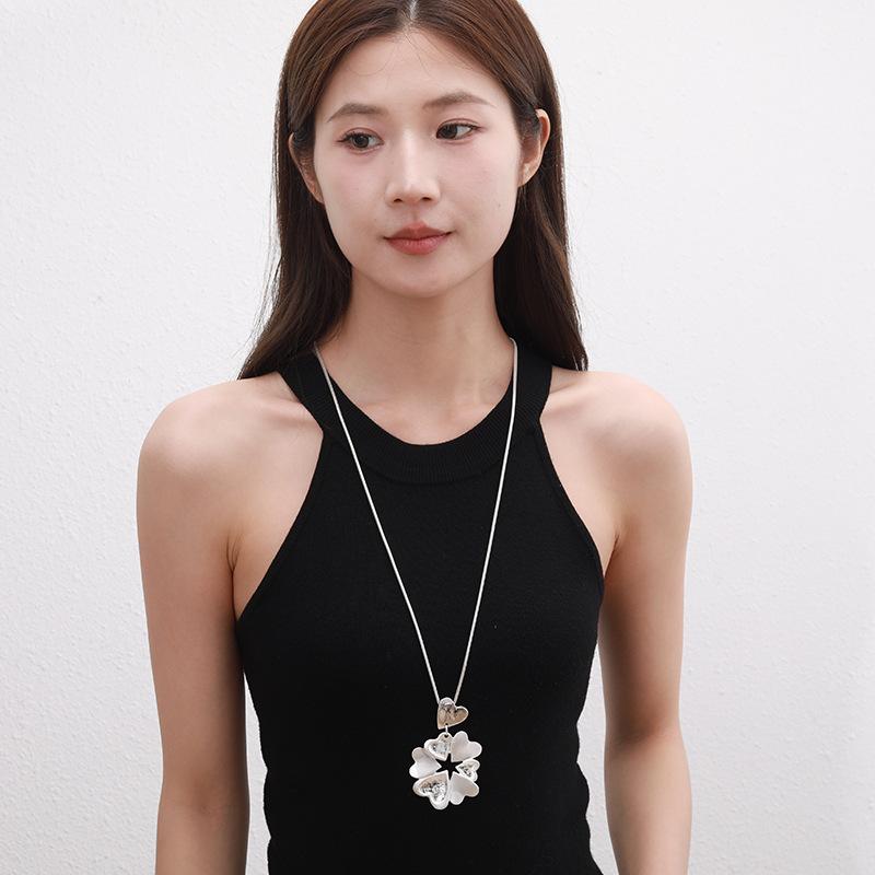 Long Necklace Metal Exaggerated Ladies Necklace Jewelry Premium Felt Gold Necklace