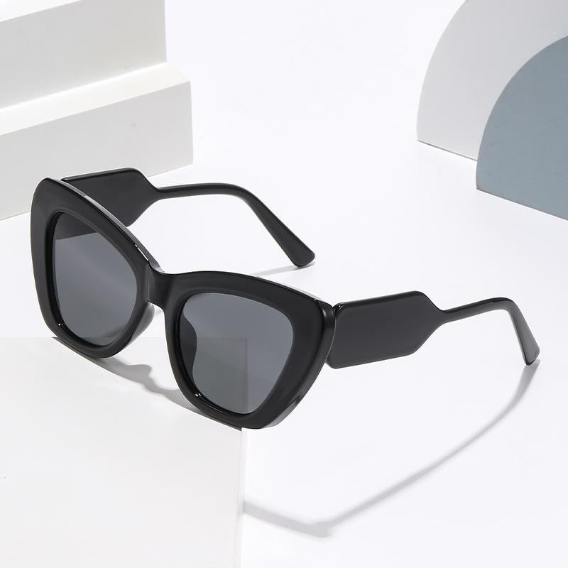 Vintage Cat Eye Women Sunglasses Pink Popular Sunglasses For Female Uv400 Shade Protection Sunglasses Travel Sun Glasses Goggle