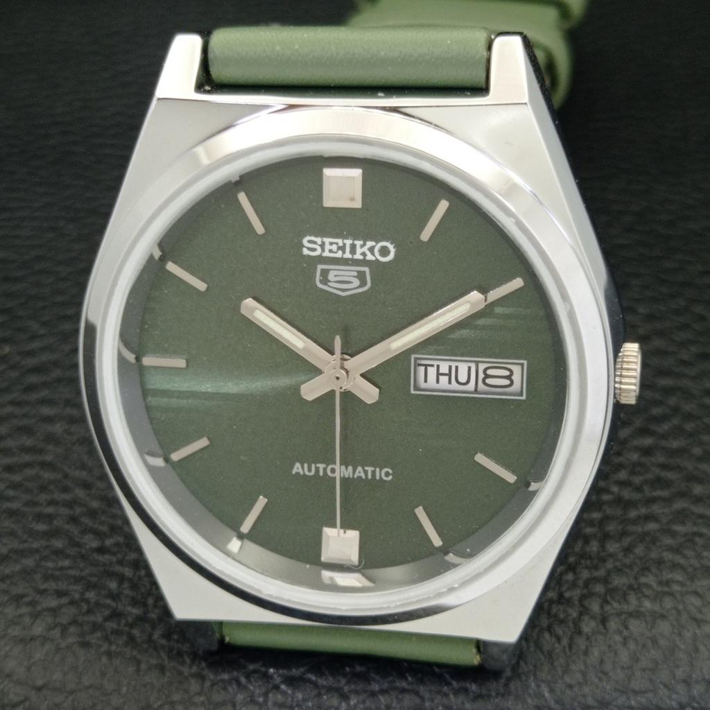REFURBISHED VINTAGE SEIKO 5 AUTOMATIC JAPAN MENS GREEN DIAL WATCH a434693-2 R121-a434693