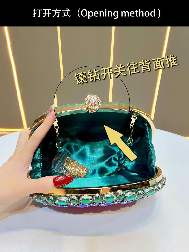 Fashionable Diamond Encrusted Handbag With Exquisite Chain Handle