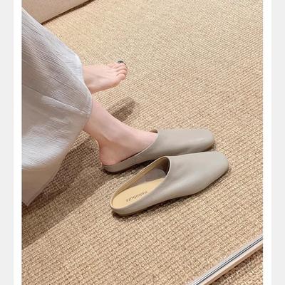 Um Novo Estilo de Sapatos Femininos com Uma Superfície Macia e Chinelo de Meia Confortável Que Pode Ser Usado em Um Pé