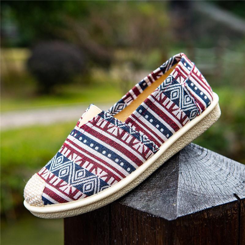 OEM/ODM Processing Custom Ladies Cloth Shoes Fashion Student Nurse Fisherman Shoes Lazy