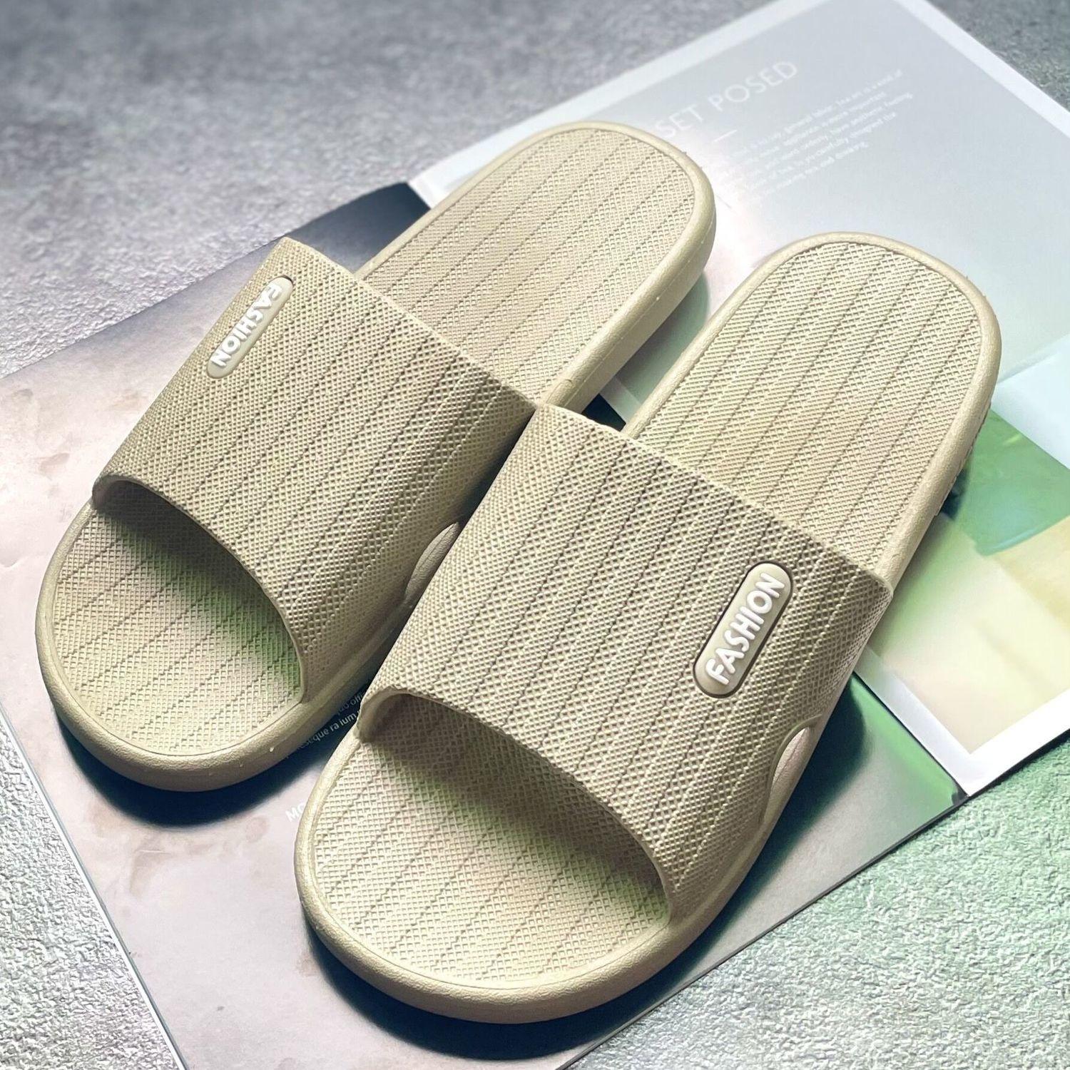 

Мужские тапочки противоскользящие для дома, крутые тапочки для лета, противоскользящие для ванной и душа 40-41 темно-коричневого