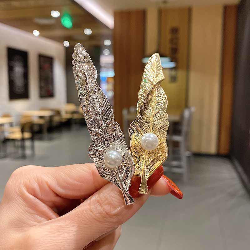 

Minimalist Alloy Feather Pearl Hairpin and Bobby Pin Set for Women