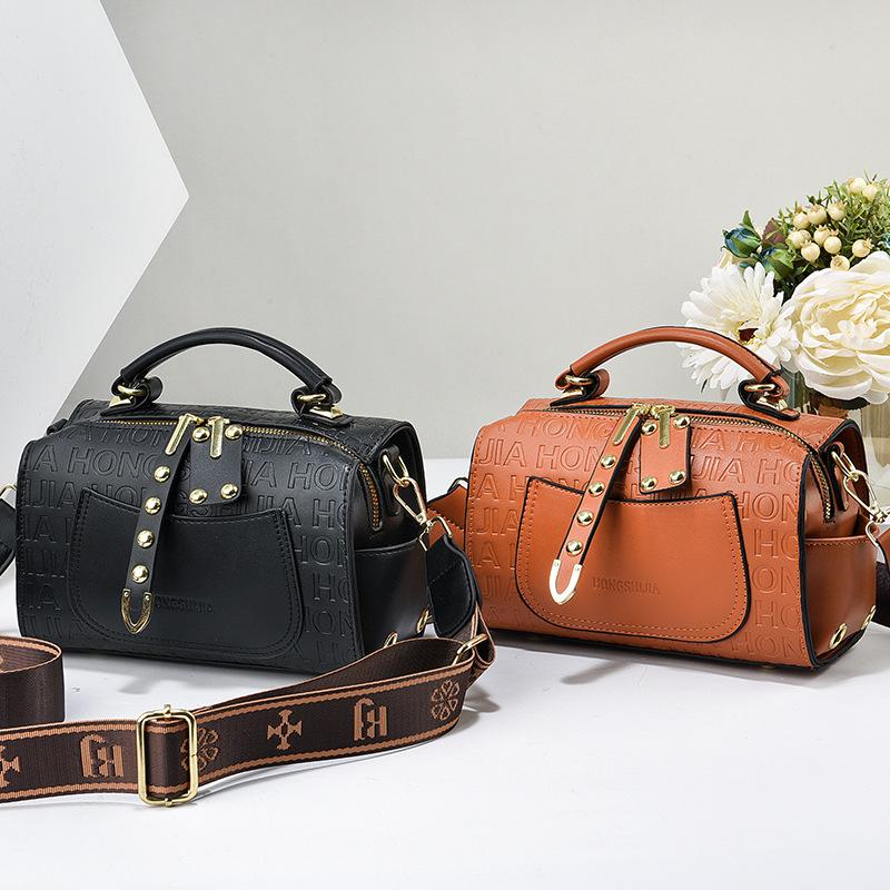 New textured handbag exquisite and compact shoulder bag simple and versatile high-end messenger bag women's bag