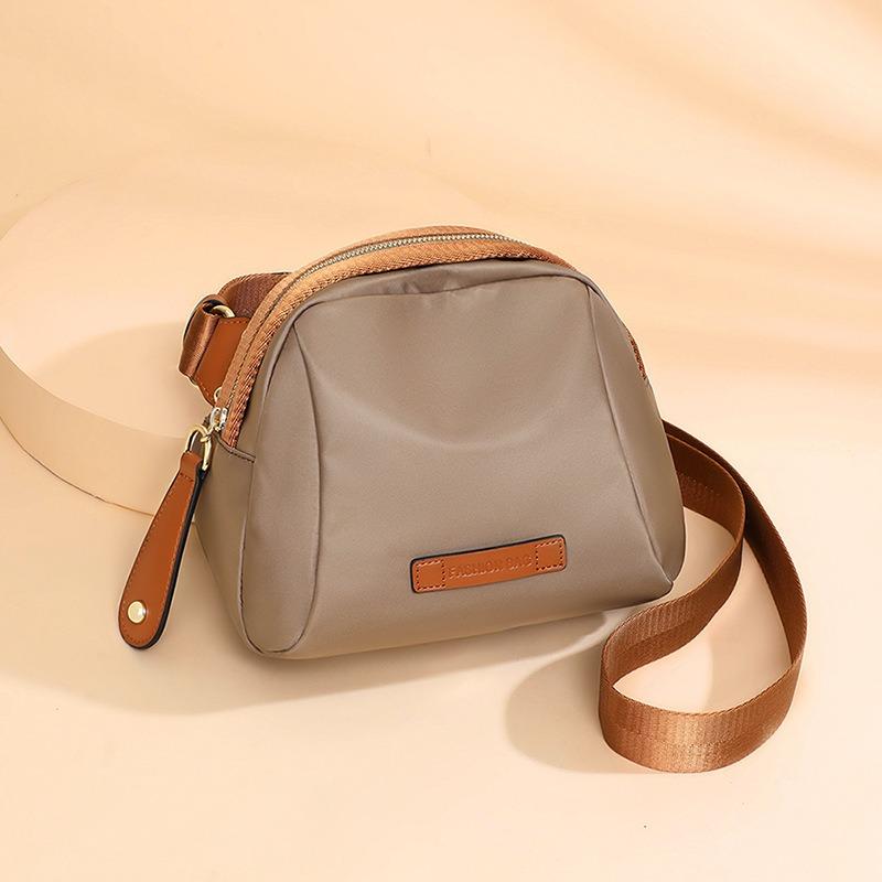 Bag women's new autumn and winter chest bag messenger bag women's bag niche canvas casual fanny bag small bag luggage
