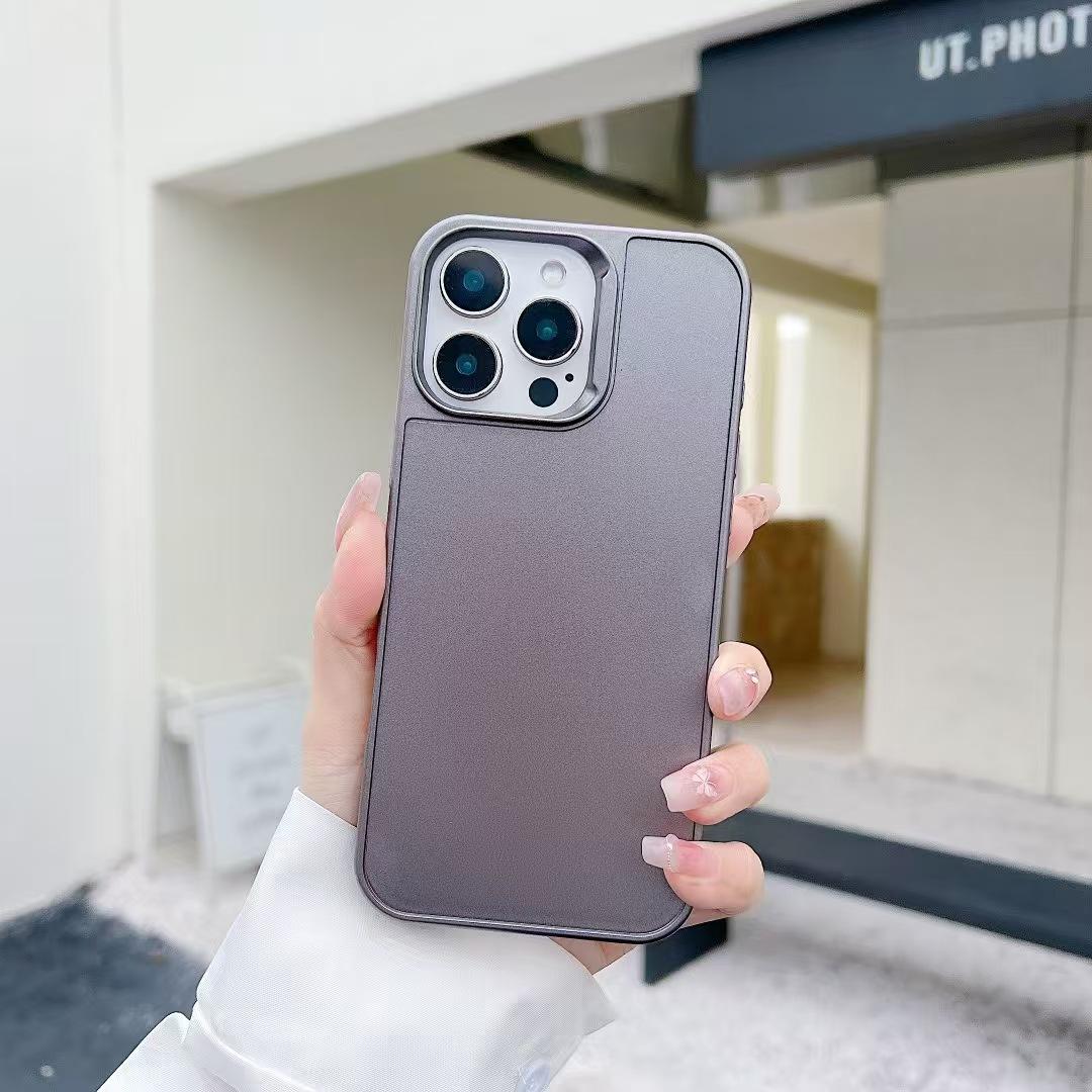 

Чехол из кожи с большим отверстием, окрашенный распылением, PC+TPU, два в одном, подходит для iPhone15promax, защита от падения 14/13, полный комплект Apple 16Plus