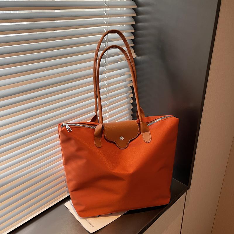 Bolsa de Grande Capacidade - Bolsa Tote Estilosa e Moderna - Bolsa Feminina Retrô - Bolsa de Ombro