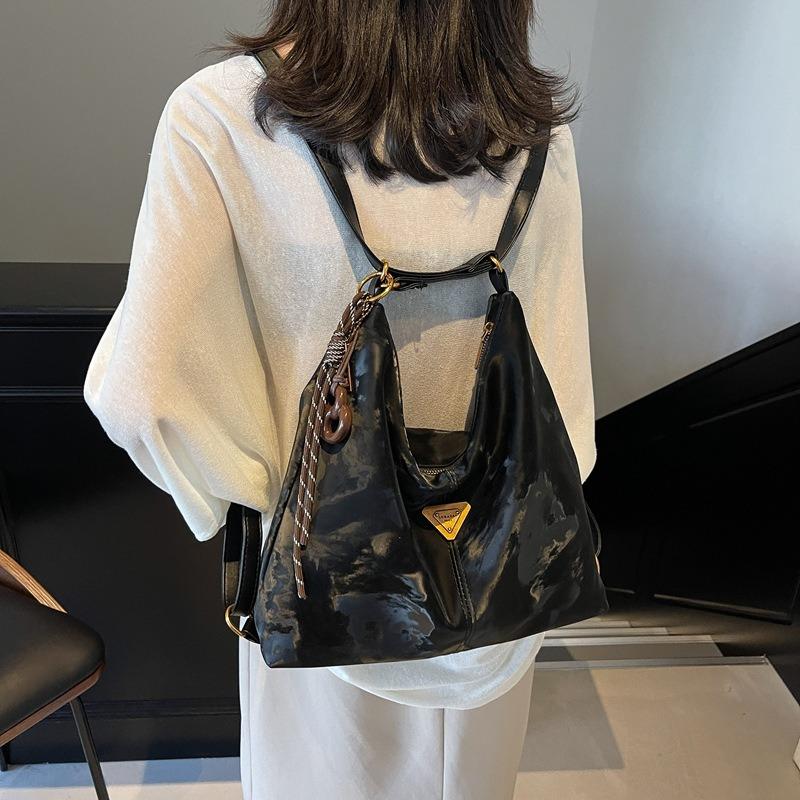 Retro Commuter Tote Bag Women's Large-capacity New Niche Single Shoulder Crossbody Multi-functional Backpack