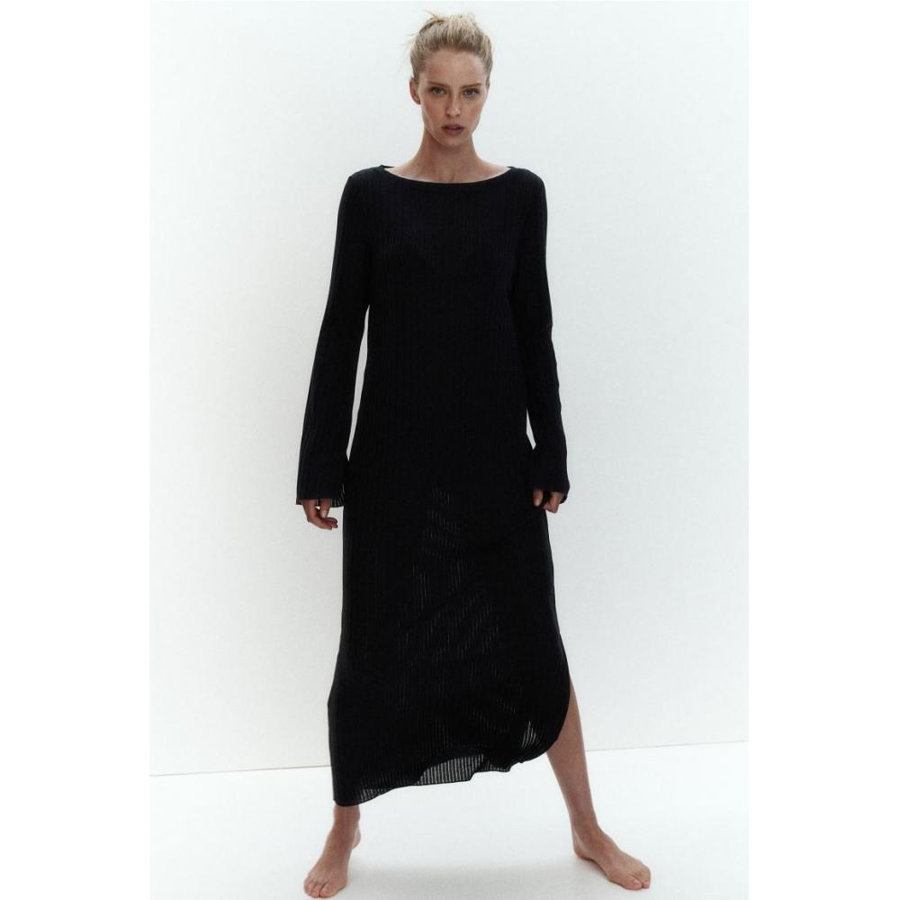 

Трикотажное платье в рубчик HM, черное