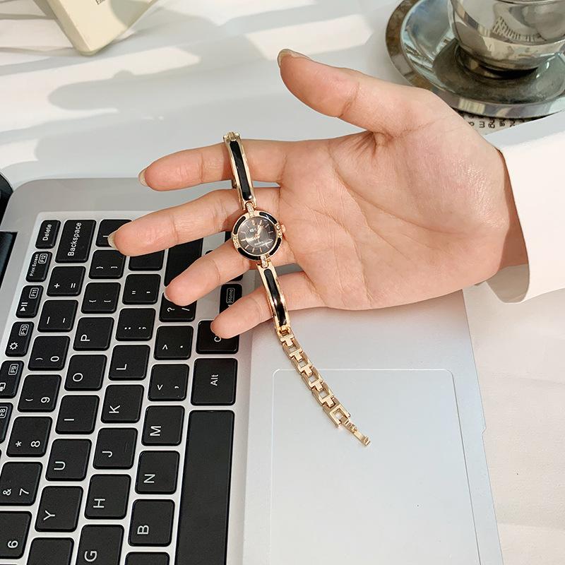Design Sense Ceramic Cold Wind Exquisite Bracelet Watch Women'S Simple Fashion Temperament Waterproof Niche Light Luxury