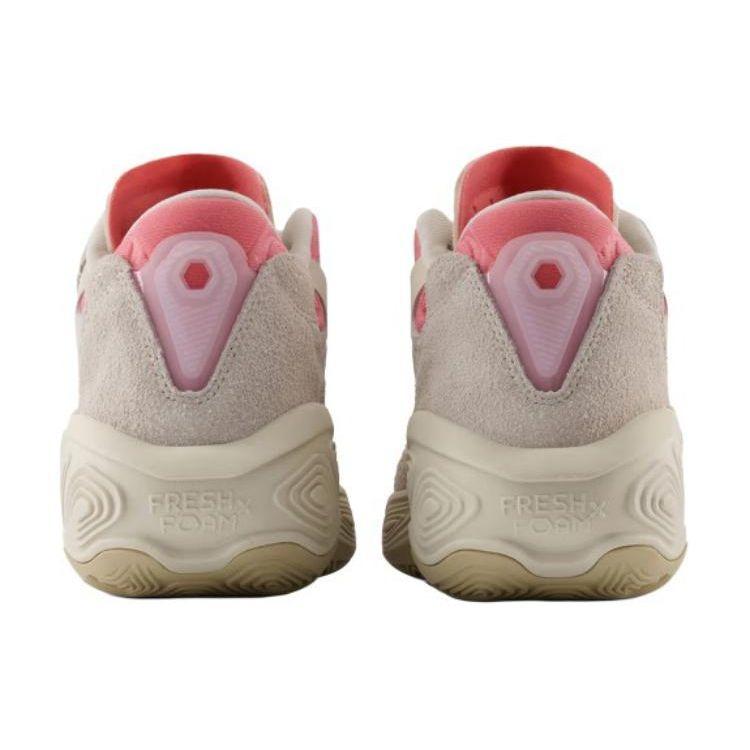 New Balance Sneaker Unisex Fresh Foam BB v2 Moonbeam Crema Lino Rosa Segnale BBFRSHP2