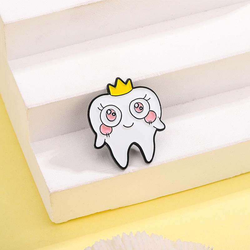 Chic White Toothbrush Brooch: Love Your Smile & Happy Brushing