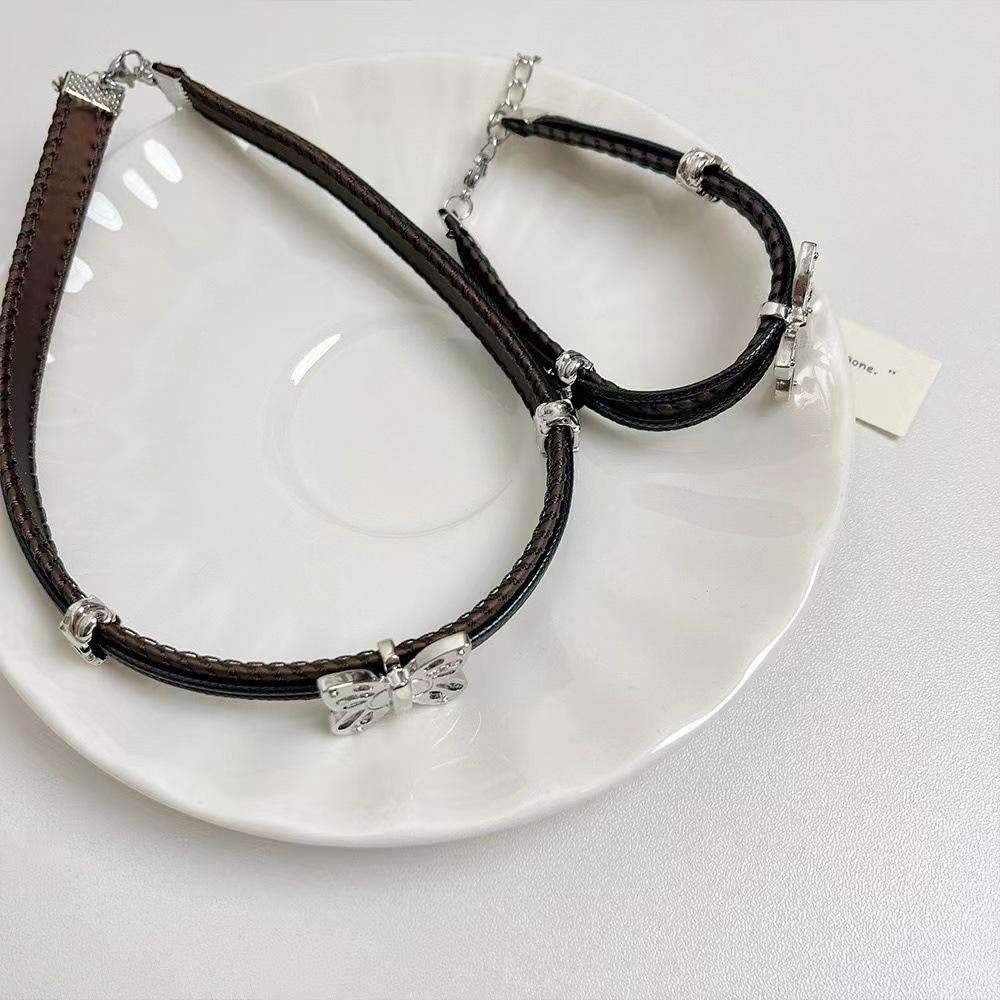 Black leather butterfly choker necklace women's neck strap light luxury niche high sense Spice girl versatile neck chain accessories tide