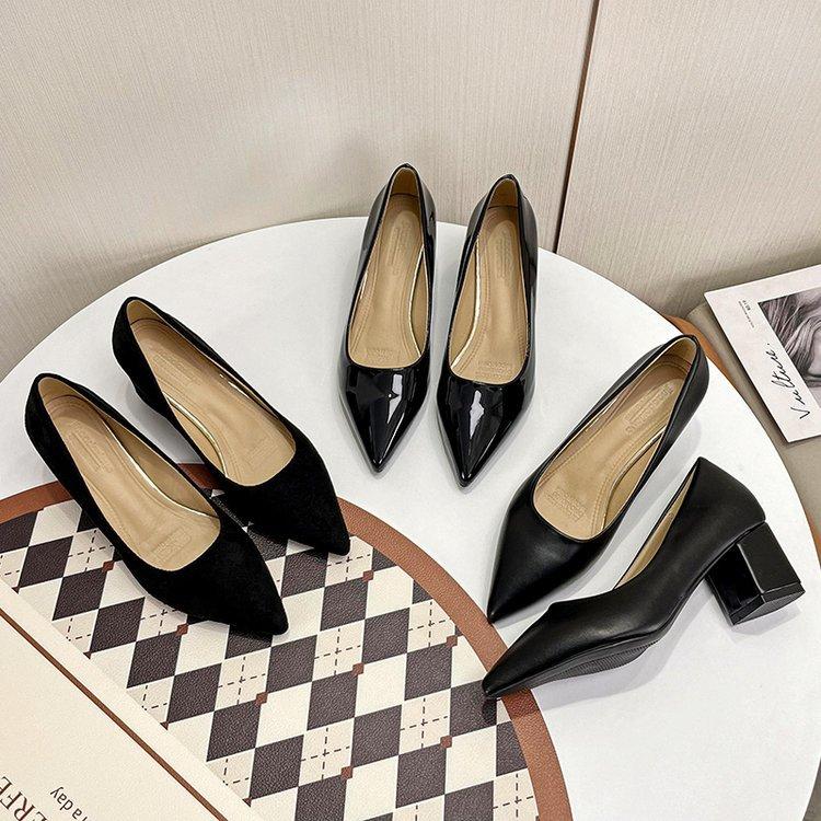 Large Size Pointed Shoes 35-43 Thick Heel Black High Heels Professional Single Shoes Fat and Wide Work Women's Shoes Fat Feet