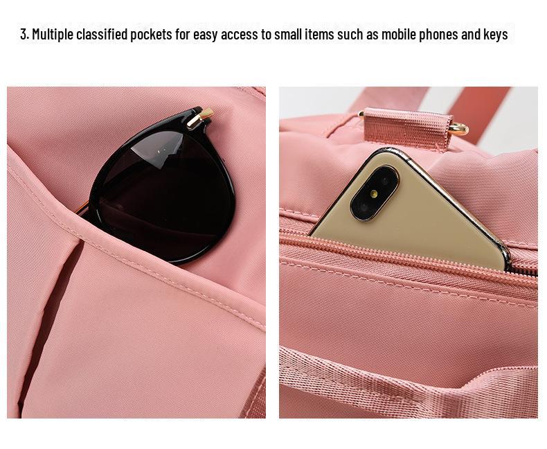 Geräumige Reisetasche mit Nass-/Trockenfach, ideal für Sport, Yoga und Kurztrips, mit aufgedrucktem Logo.